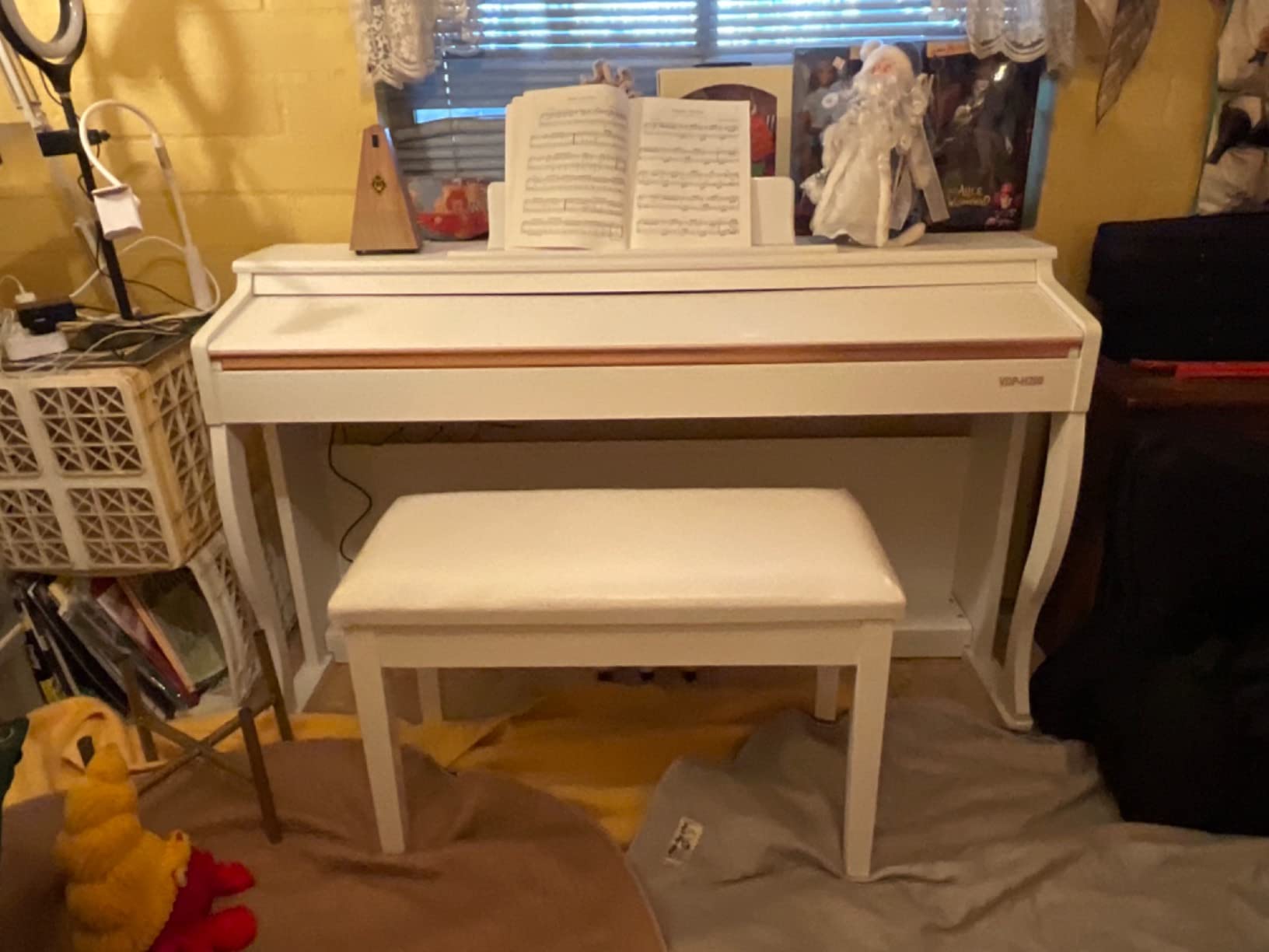 Bonnlo Piano Bench Adjustable with Storage Faux Leather Wooden Seat customer photo 1