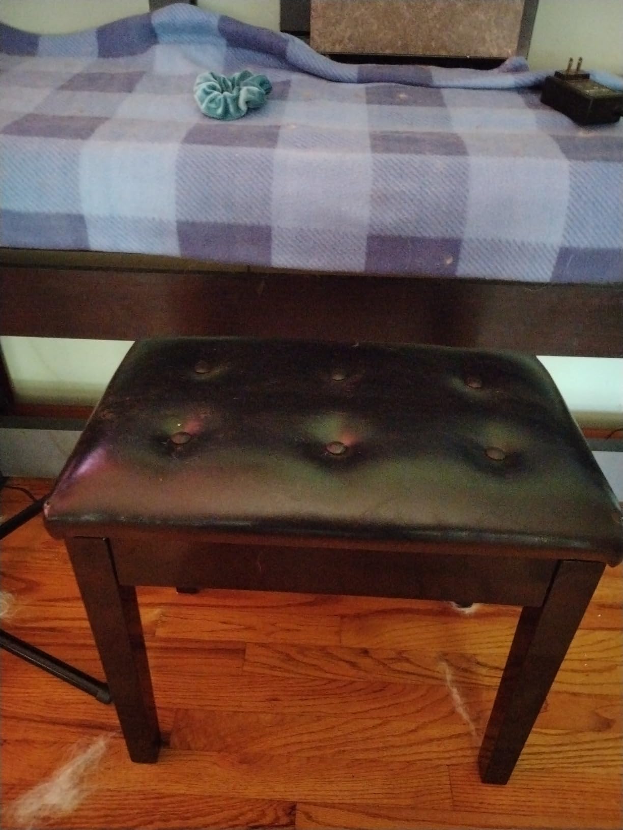 Bonnlo Piano Bench Adjustable with Storage Faux Leather Wooden Seat customer photo 2