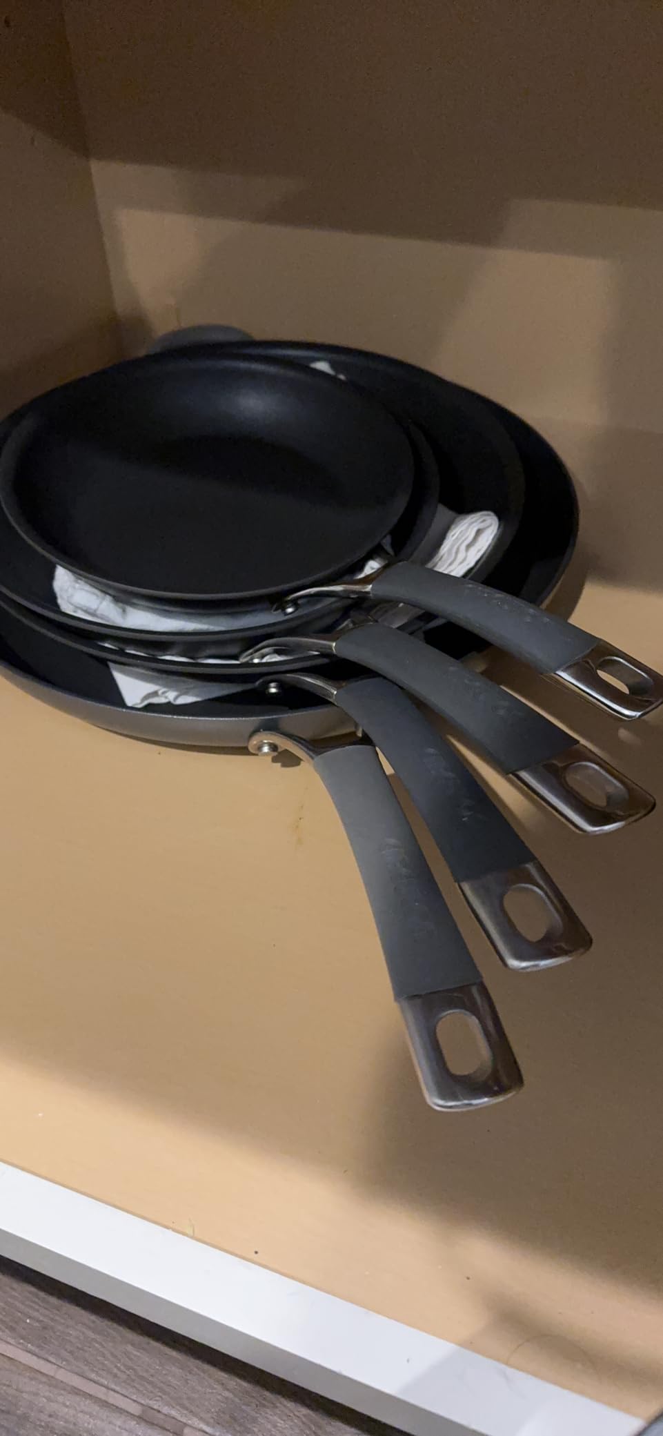 Circulon Radiance Hard Anodized Nonstick Deep Frying Pan with Lid, 12-Inch customer photo 2