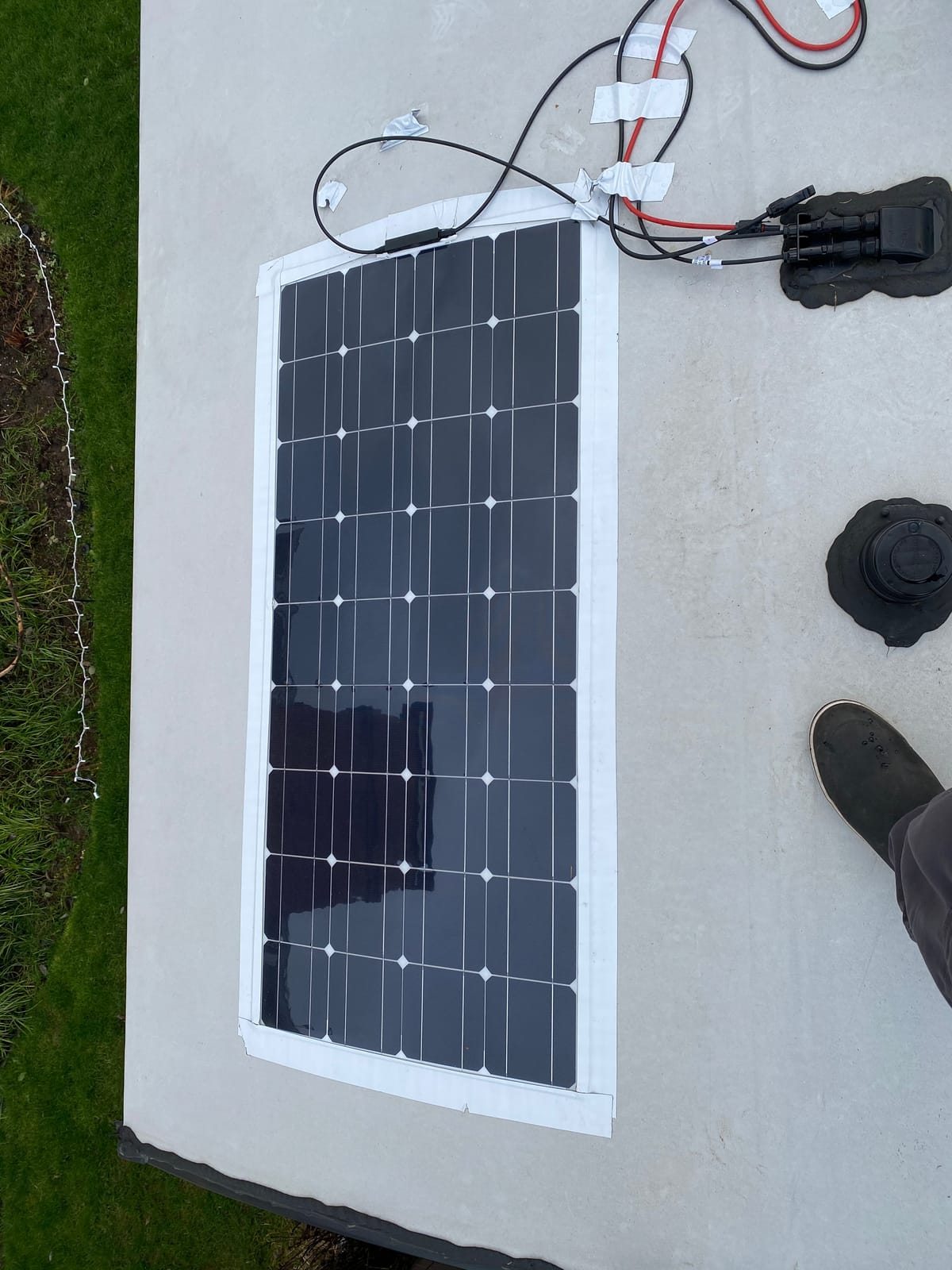 XINPUGUANG Flexible Solar Panel 200W 12V Solar System kit for RV Boat Van customer photo 1