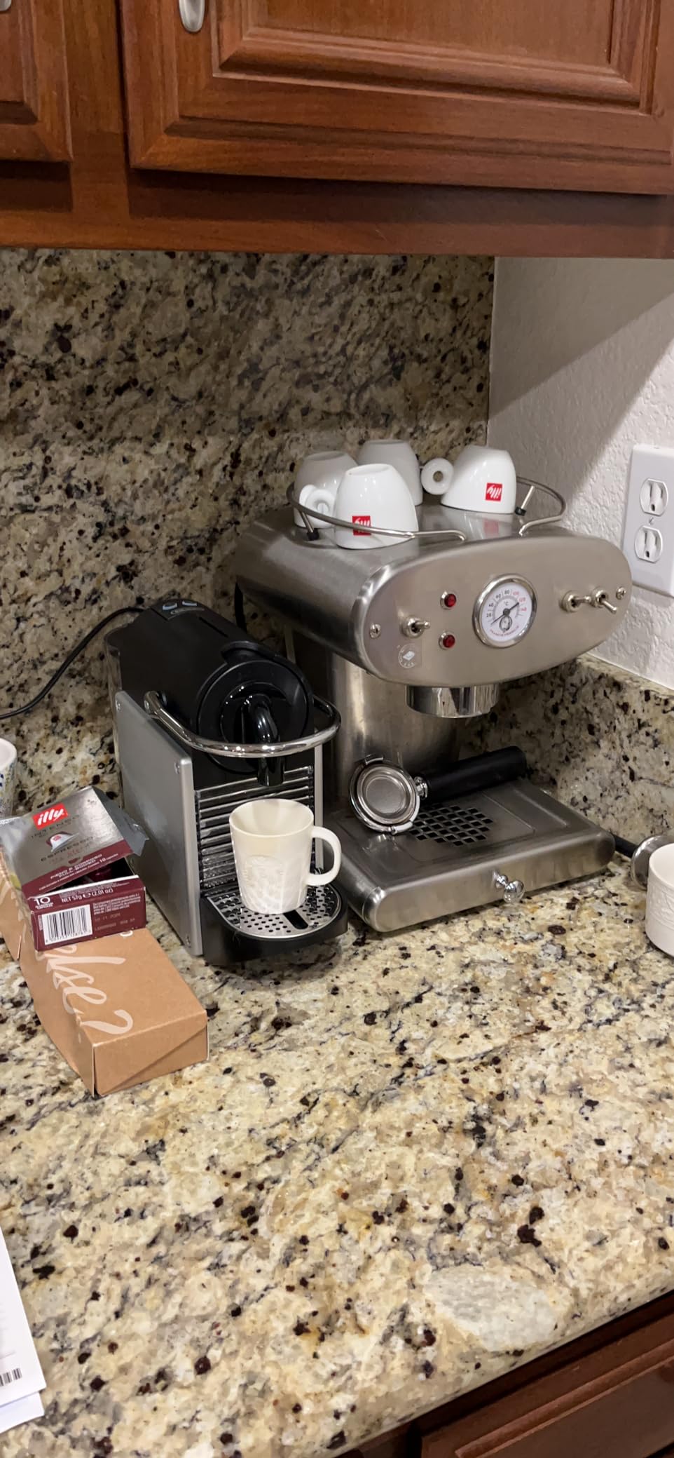 Nespresso Pixie Espresso Machine by De'Longhi, 1100ml, Aluminum,Silver customer photo 1