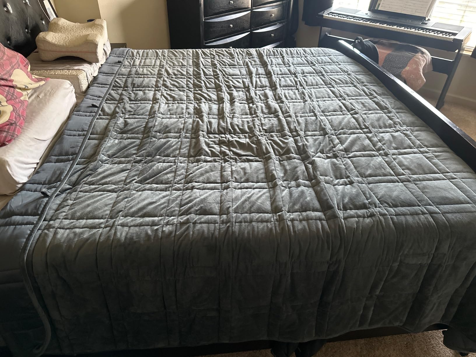 OMYSTYLE Warming & Cooling Weighted Blanket for Adult (25lb, 60 X 80 Inches) - Reversible Tencel/Short Plush Twin Size Weighted Blanket, Bonus Carry Bag Included customer photo 2