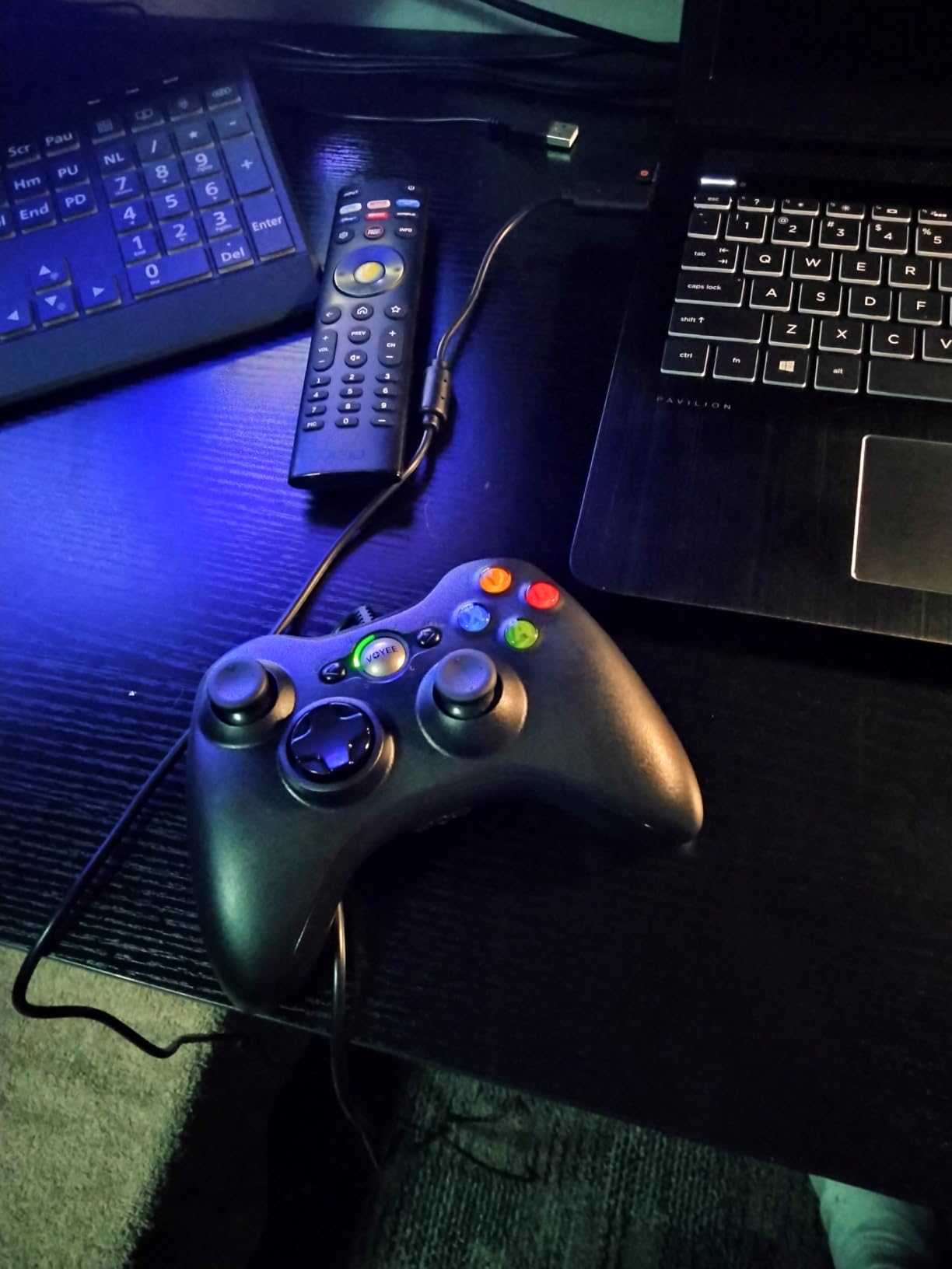 VOYEE PC Controller, Wired Compatible with Xbox 360 & Slim/Windows 10/8/7 customer photo 1