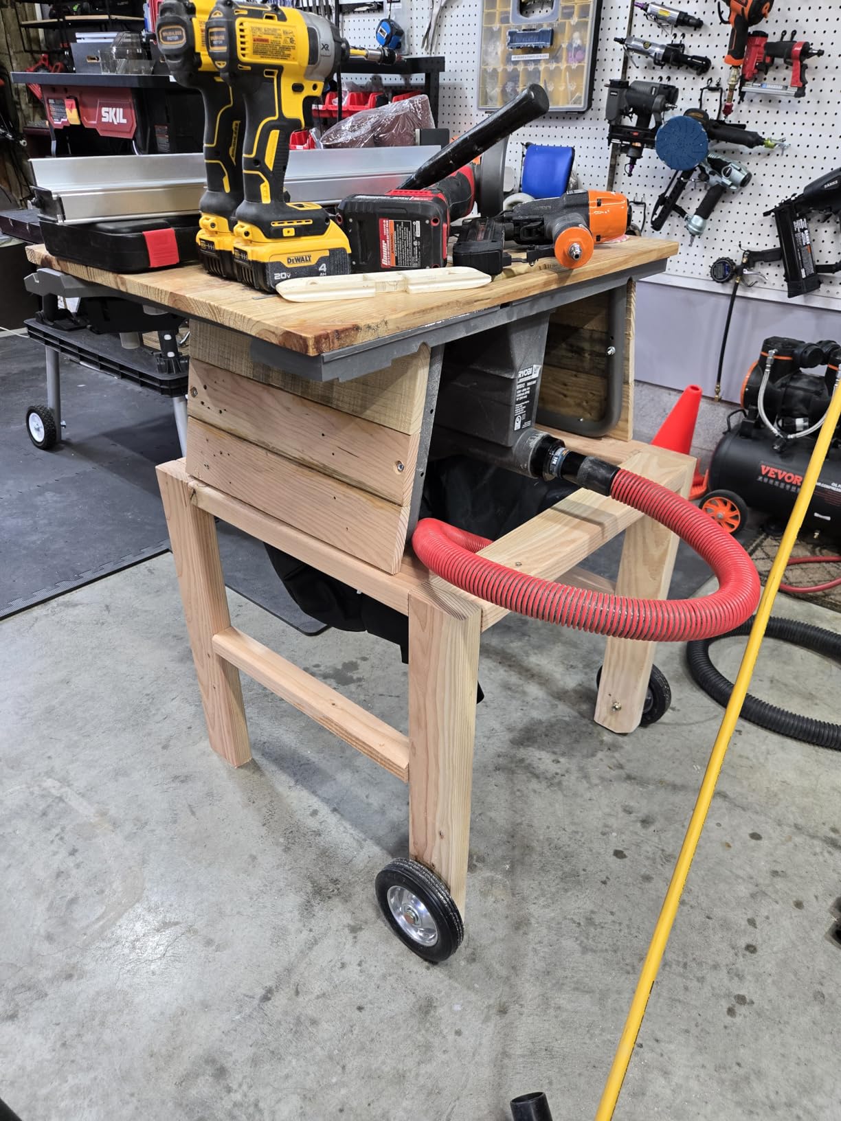 Milescraft 1500 DustCutter - Contractor Saw Dust Collection System , Black customer photo 2