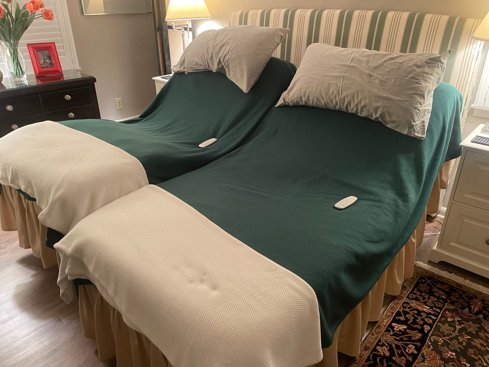 Lucid® L150 Adjustable Bed Frame – Head & Foot – Wireless Remote, Queen customer photo 1