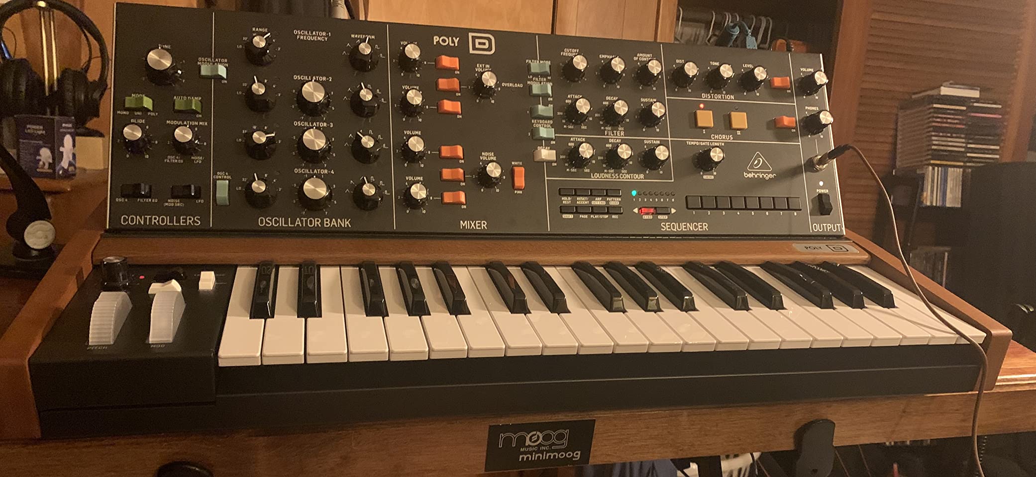 Behringer POLY D Analog 4-Voice Polyphonic Synthesizer with 37 Full-Size Keys, 4 VCOs, Classic Ladder Filter, LFO, BBD Stereo Chorus, Distortion, 32-Step Sequencer and Arpeggiator customer photo 2