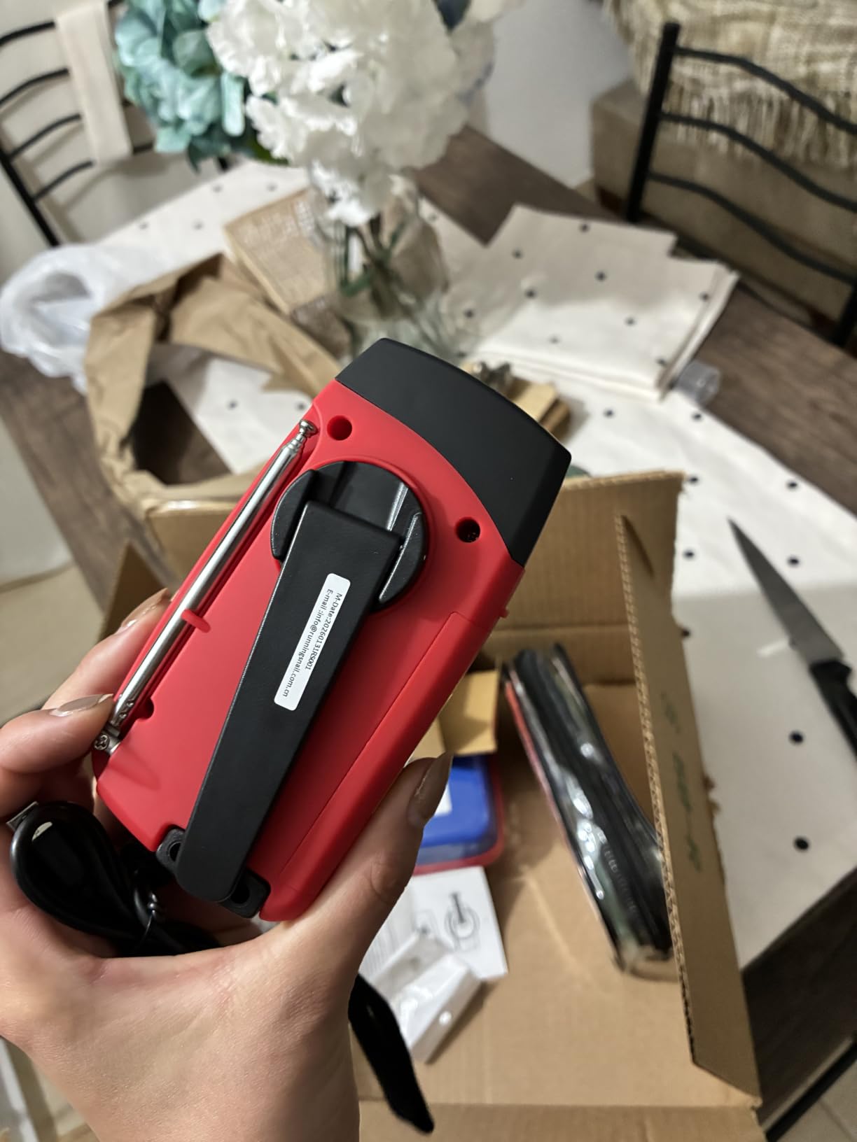 RunningSnail Emergency Crank Radio with 3-Mode Flashlight & Reading Lamp customer photo 1