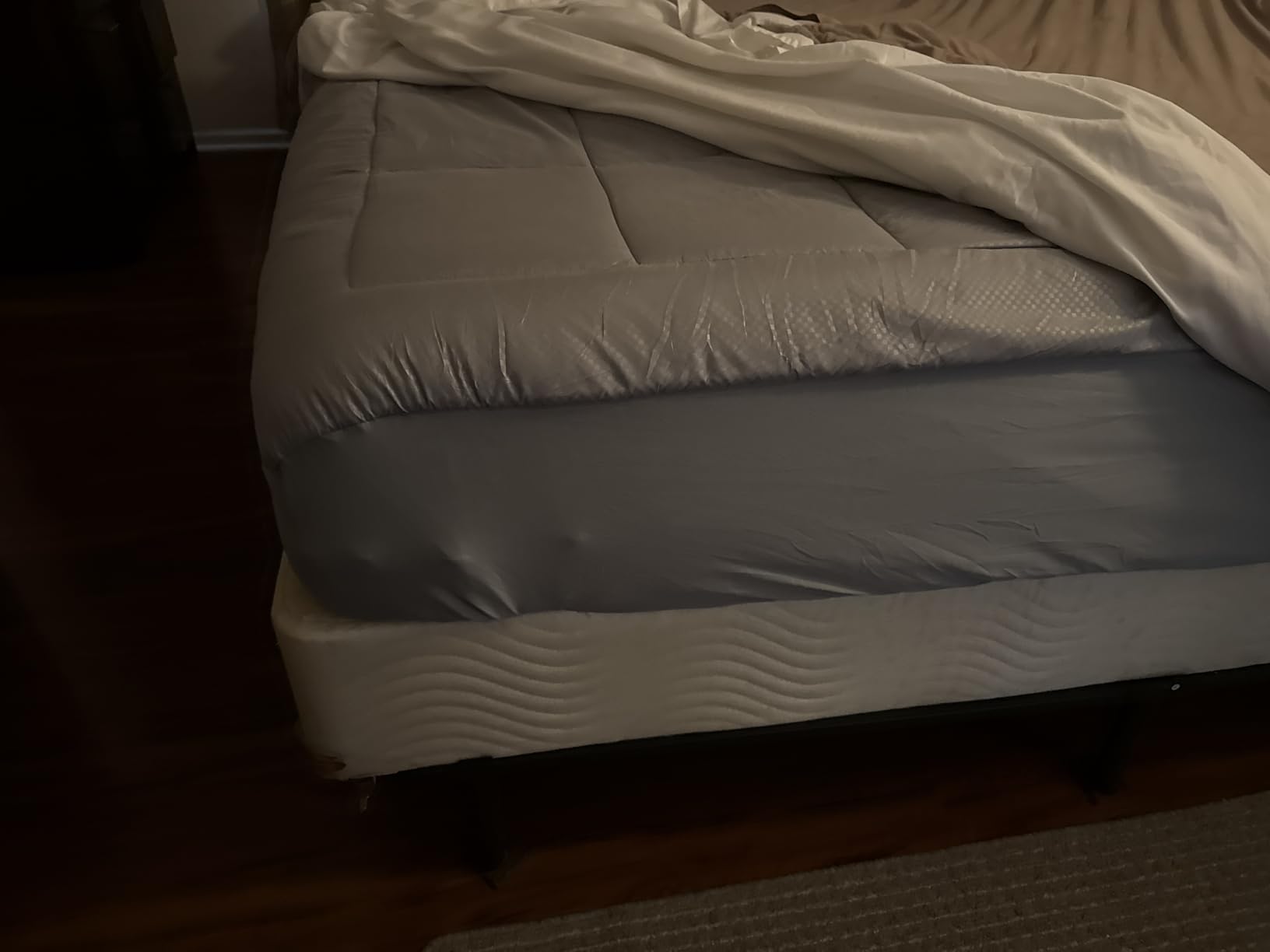 MATBEBY King Size Mattress Pad - Cooling Breathable Mattress Topper, Quilted Fitted Mattress Protector, Pillow Top Mattress Cover with 8-21