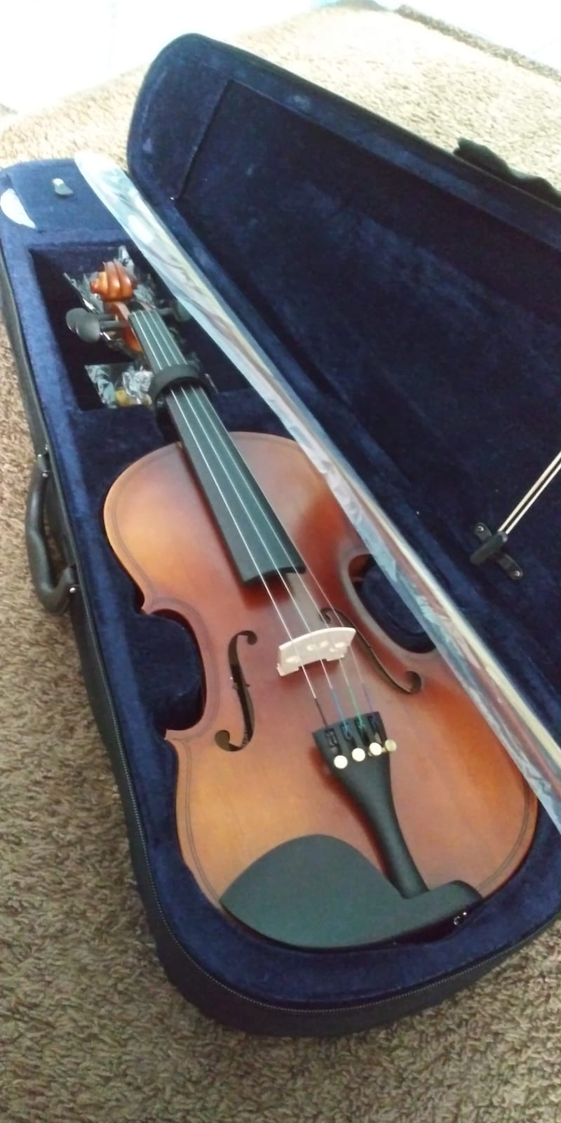 Pyle 4/4 Full Size Acoustic Violin for Beginners – Complete Violins Set with Hard Case, Bow, Extra Strings, Rosin, Full Accessories Kit - Mobile App Tuner 2 Month Free Lessons for Kids & Adults customer photo 2