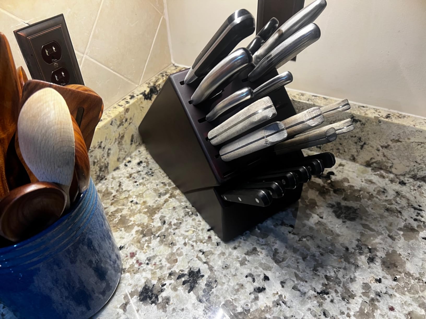 Cooks Standard Acacia Wood 25-Slot Universal Knife Block without Knives customer photo 2
