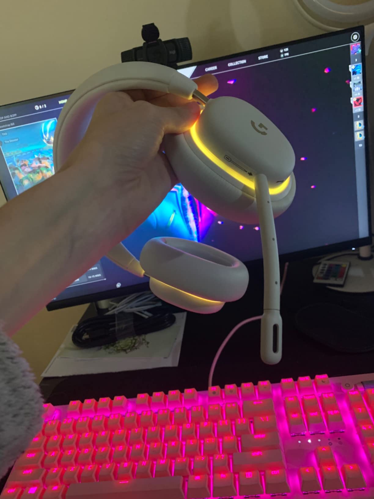 Logitech G735 Wireless Gaming Headset Customizable LIGHTSYNC - White Mist customer photo 1