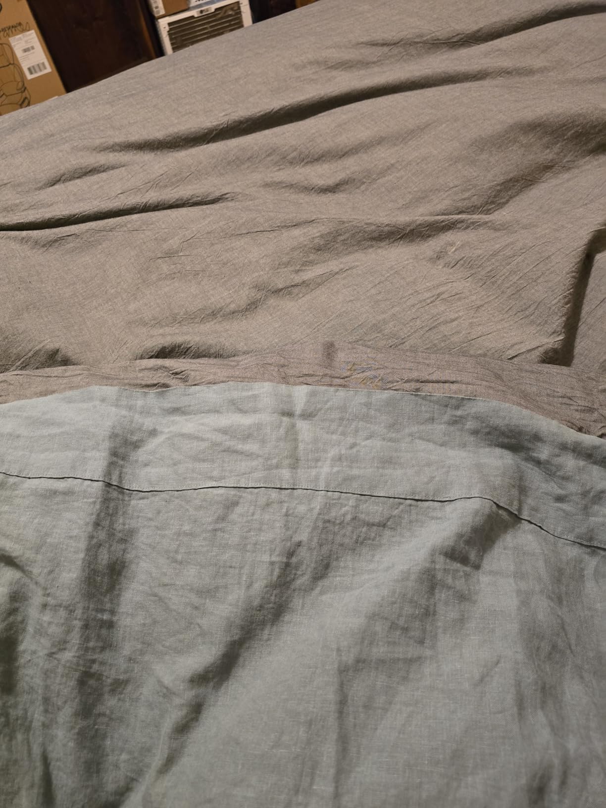 EVERLY Linen Sheets Set Queen Size, 100% French Stonewash Pure Linen, 4 Pieces (1 Flat Sheet, 1 Fitted Sheet, 2 Pillowcases), Deep Pocket Natural Bedding Set, Not Dyed, Suitable for Hot Sleepers customer photo 2