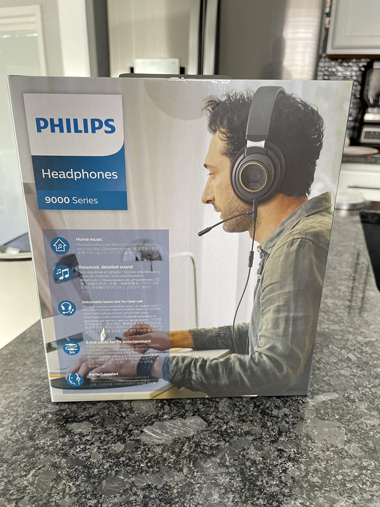 PHILIPS Over The Ear Studio Headphones for Recording Open Back Gaming Headset with Microphone Studio Monitor Headphones for PC DJ Music Piano Guitar with Detachable Mic and Audio Jack SHP9600MB customer photo 1