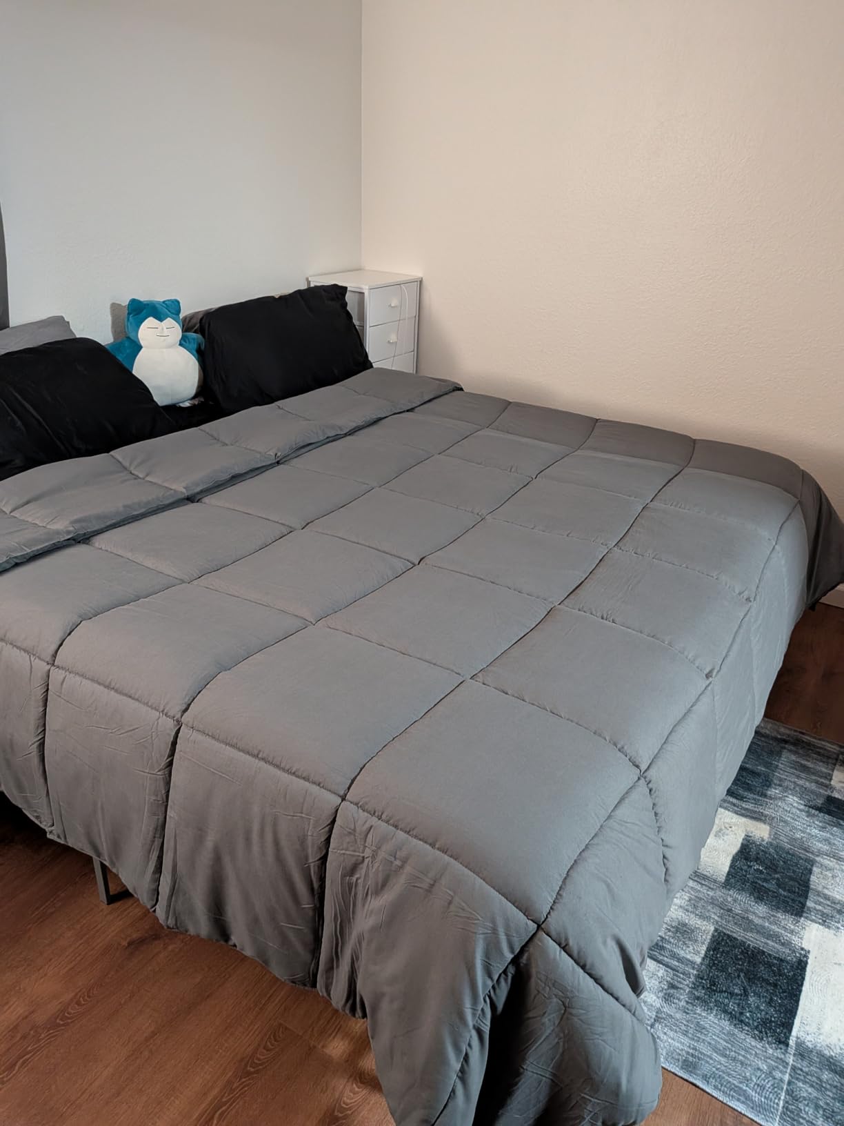 TEXARTIST White King Comforter, All Season Down Alternative Duvet Insert customer photo 1