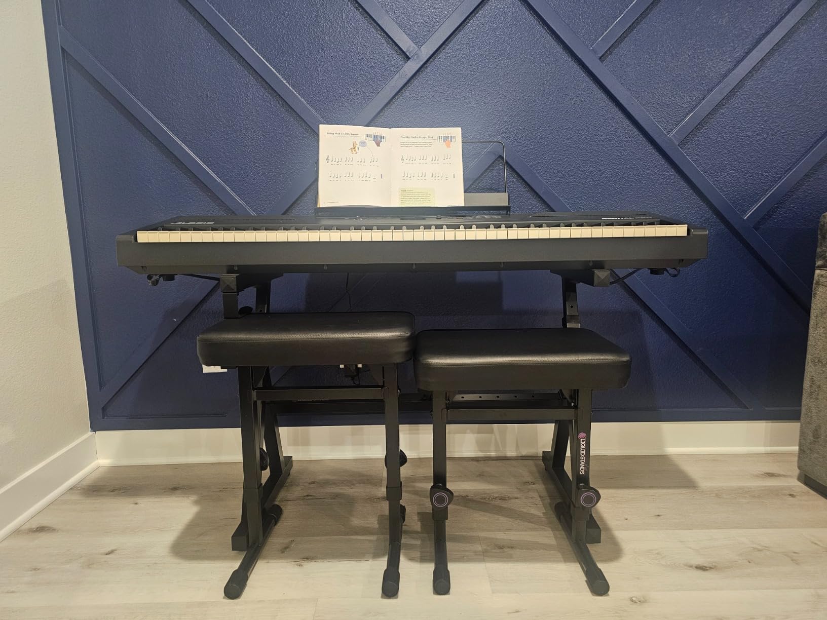Liquid Stands Piano Bench Adjustable Stool – Music Keyboard Bench Seat for Piano Keyboard Stand with Black Padded Cushion for Musicians Piano Stool Chair (PU Leather) customer photo 2