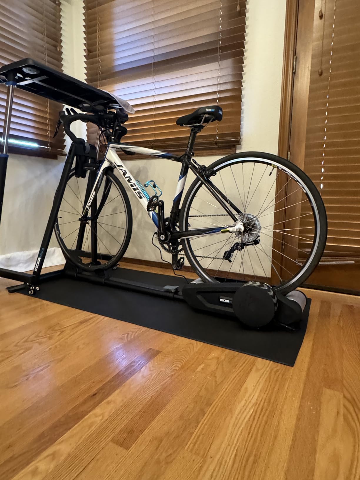 Wahoo Kickr Rollr Indoor Trainer customer photo 1