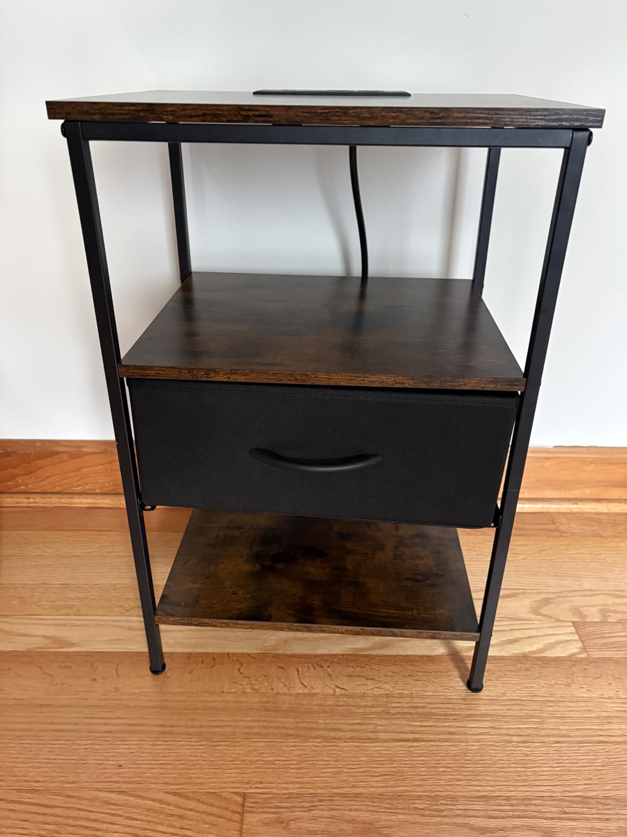 SUPERJARE Nightstand with Charging Station, USB-C Port, Bedside Table customer photo 2