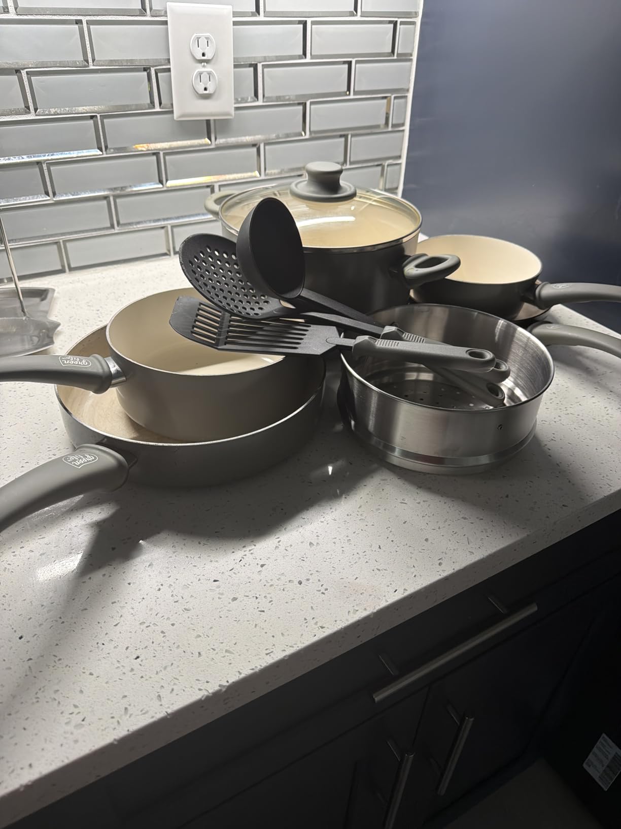 GreenLife 16 Piece Ceramic Nonstick Pots & Pans Cookware Set, Gray customer photo 1