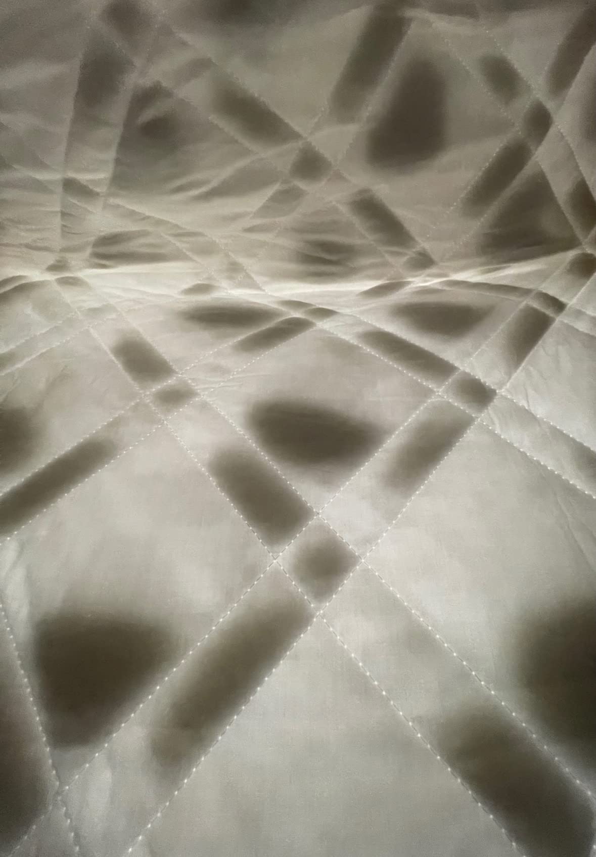 Aricove Cooling Weighted Blanket for Adults, 15 lbs, Full/Queen Size Weighted Blanket, 60x80 inches, Silky Soft Bamboo Viscose, Machine Washable, White customer photo 1