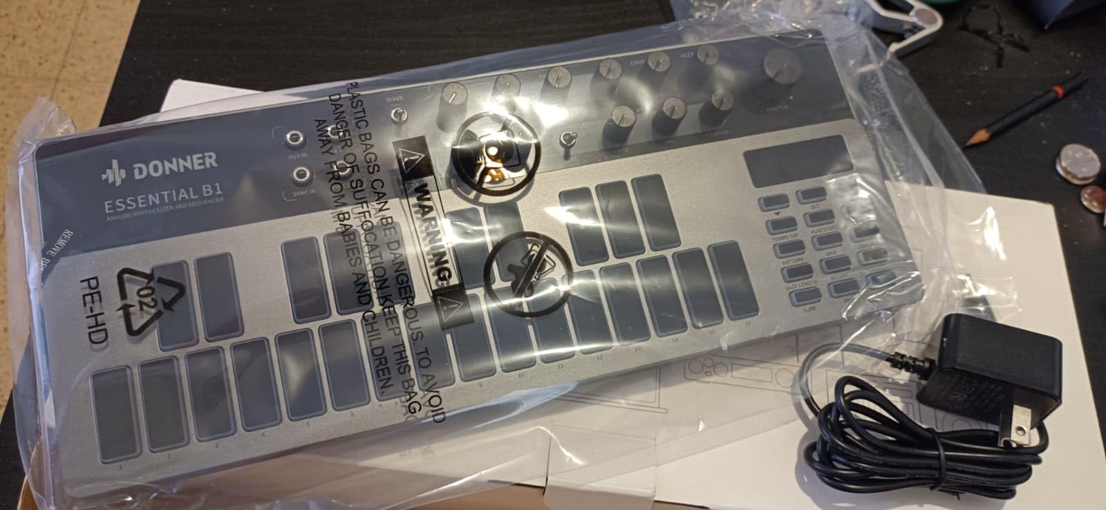 Analog Bass Synthesizer and Sequencer, Donner Essential B1 with Intuitive User Interface, 128 Patterns Memory, Saturation & Delay Effects, Make for Classic Acid Sound customer photo 2