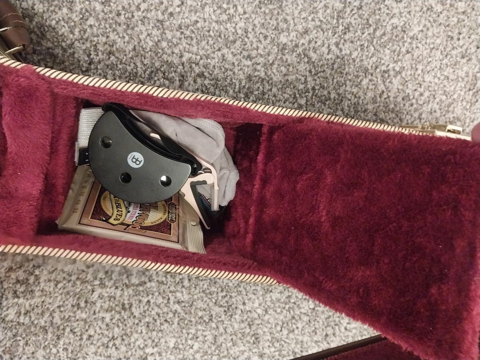 Crossrock Dreadnought Guitar Case for Martin D28, compatible to Taylor Grand Auditorium-Hard-Shell Wooden Case-Vinyl Tweed (CRW620D28TW) customer photo 2
