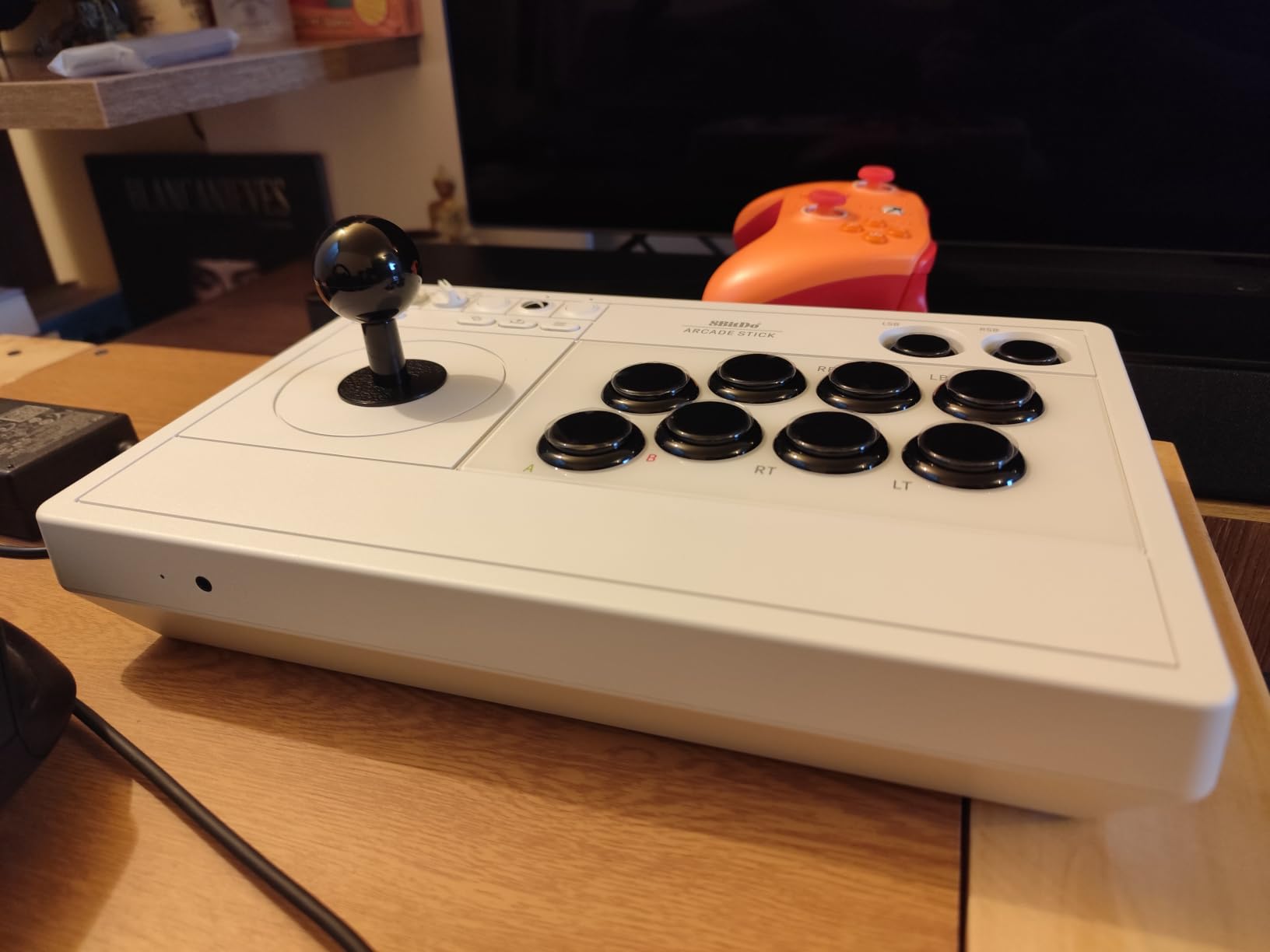 8Bitdo Arcade Stick for Xbox Series X|S, Xbox One and Windows 10, Arcade Fight Stick with 3.5mm Audio Jack - Officially Licensed (Black) customer photo 2