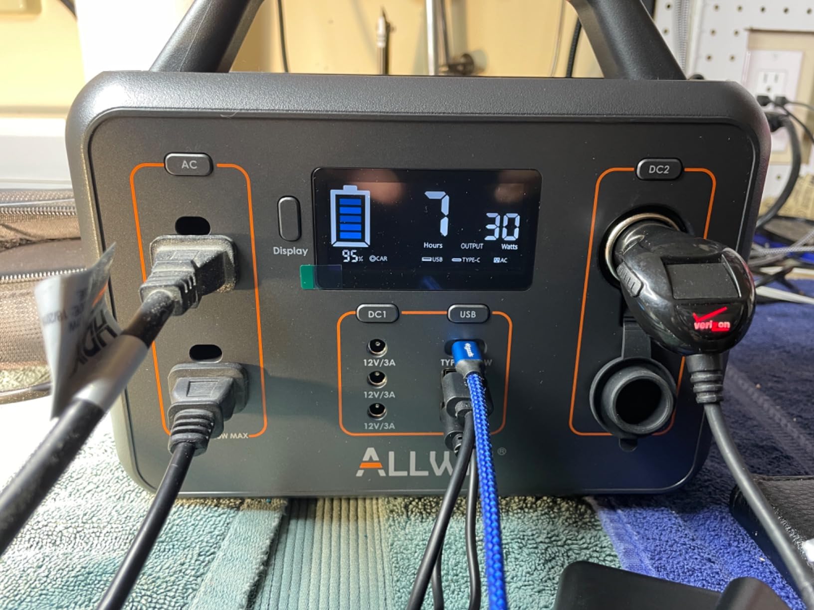 ALLWEI 500W Solar Generator with 100W Solar Panel, 512Wh LiFePO4 Battery customer photo 1