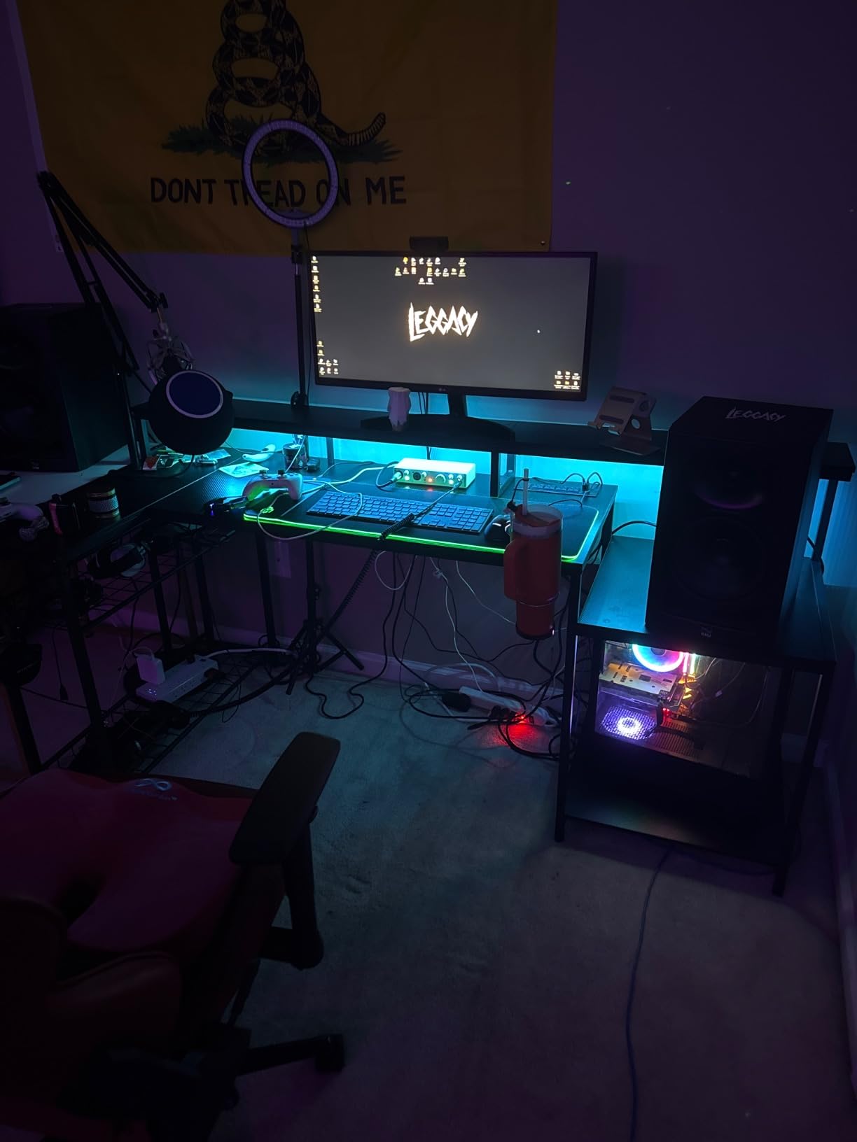 Bestier 71.5 Inch L‑Shaped Gaming Desk with LED & Power Outlets, Black customer photo 1