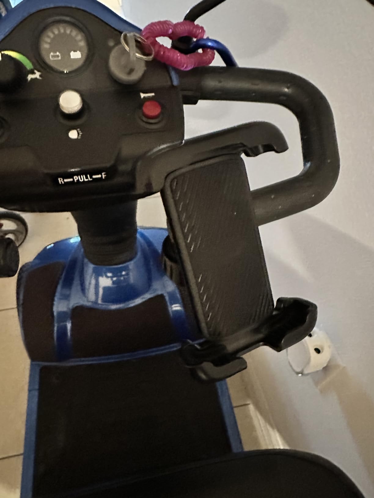 LISEN Bike Phone Holder, [Super Easy Install] Motorcycle Phone Mount Ebike Accessories Bicycle Handlebar Holder Mount Gifts for Adults Kids Men Mountain Mini Bike Scooter Gear Accessories, Black customer photo 2