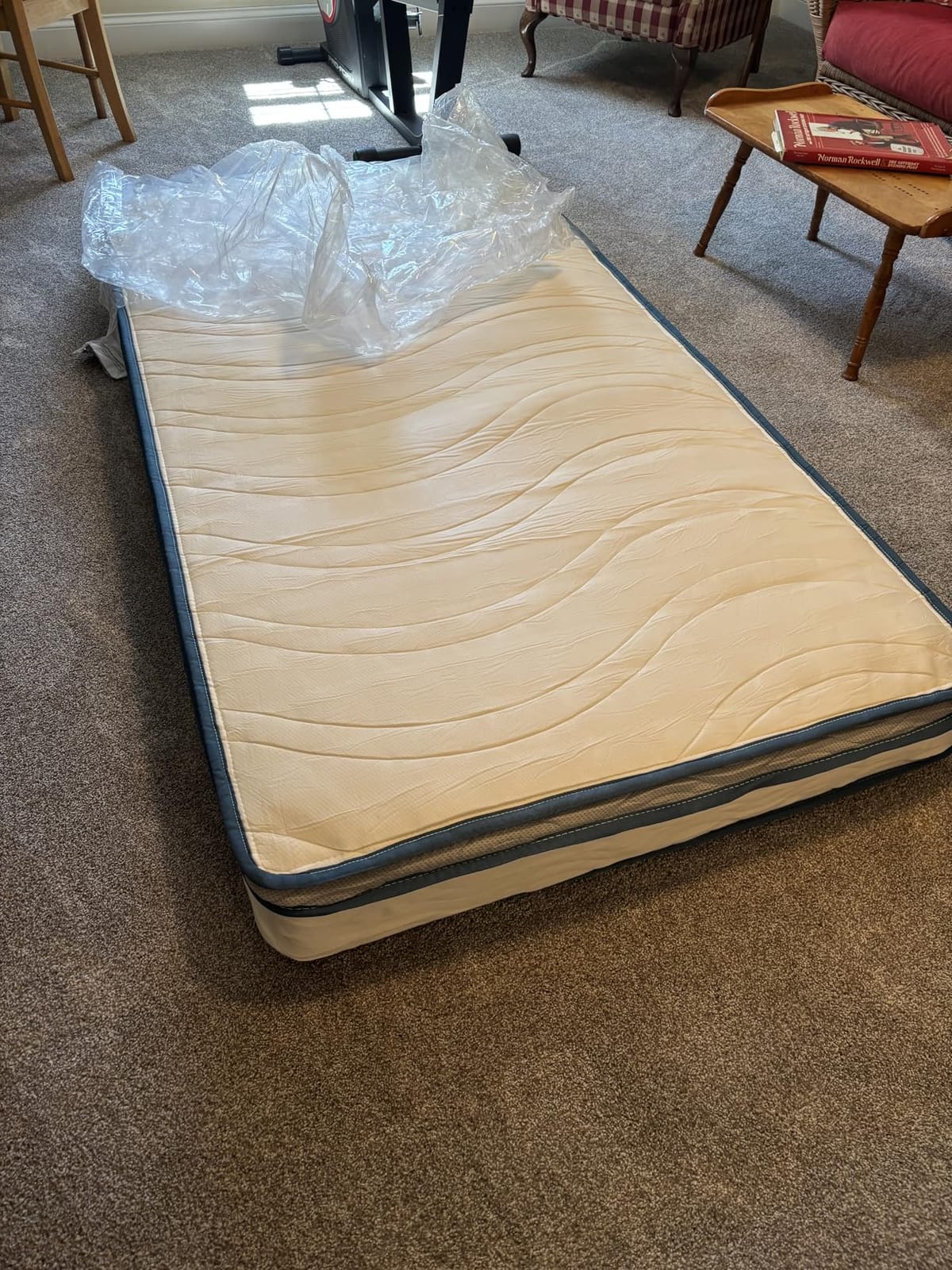 ZINUS 8 Inch Spring Sensation Hybrid Mattress [New Version], Medium Firm Feel, Fiberglass Free, Youth and Guest Bedroom, Mattress in A Box, Twin customer photo 1
