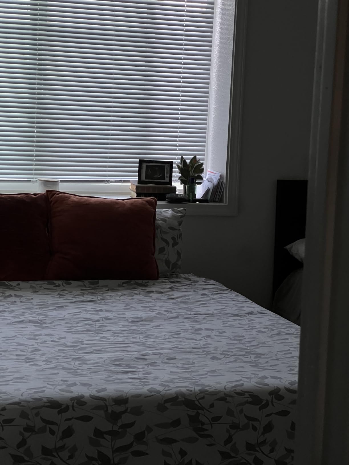 Zinus 8 Inch Full Cooling Essential Memory Foam Mattress, Medium Feel customer photo 2