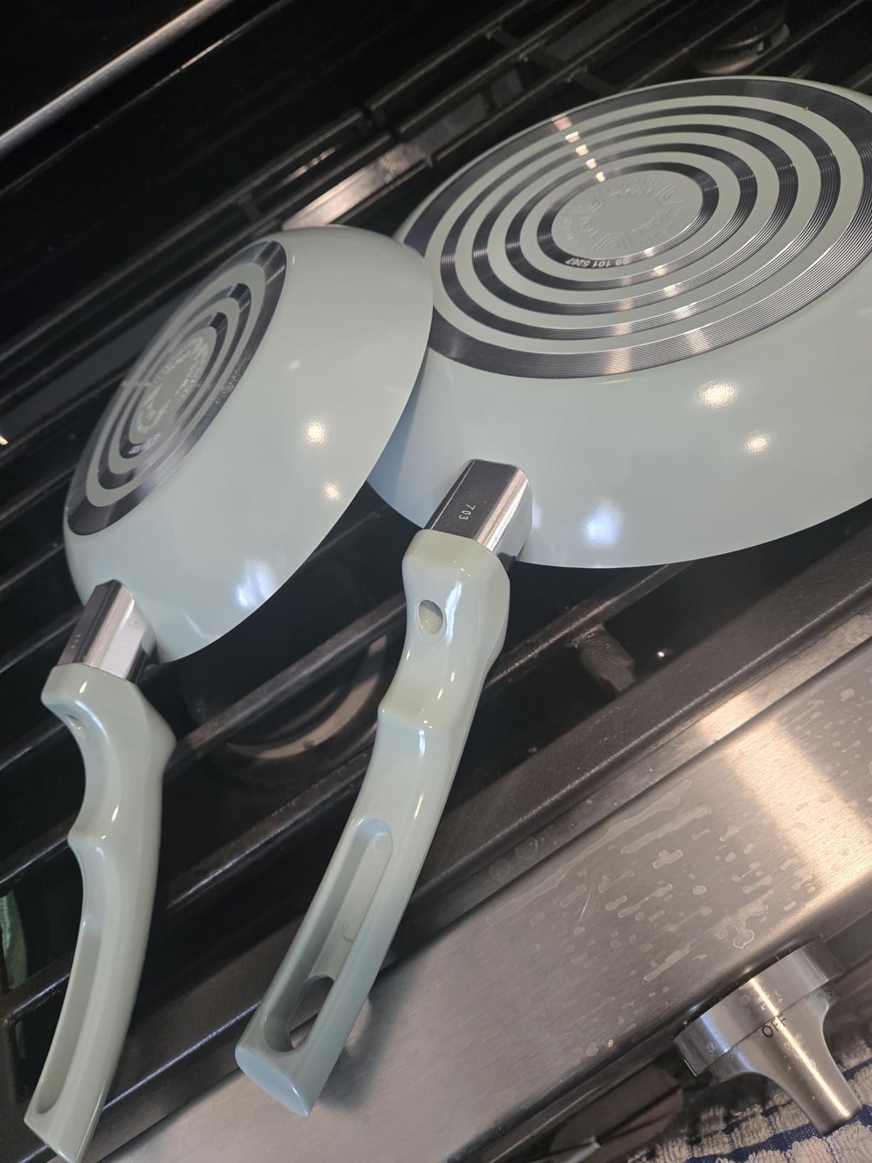 T-Fal Refresh Ceramic Nonstick Pots and Pans Set, 12-Piece, Moon Grey customer photo 2