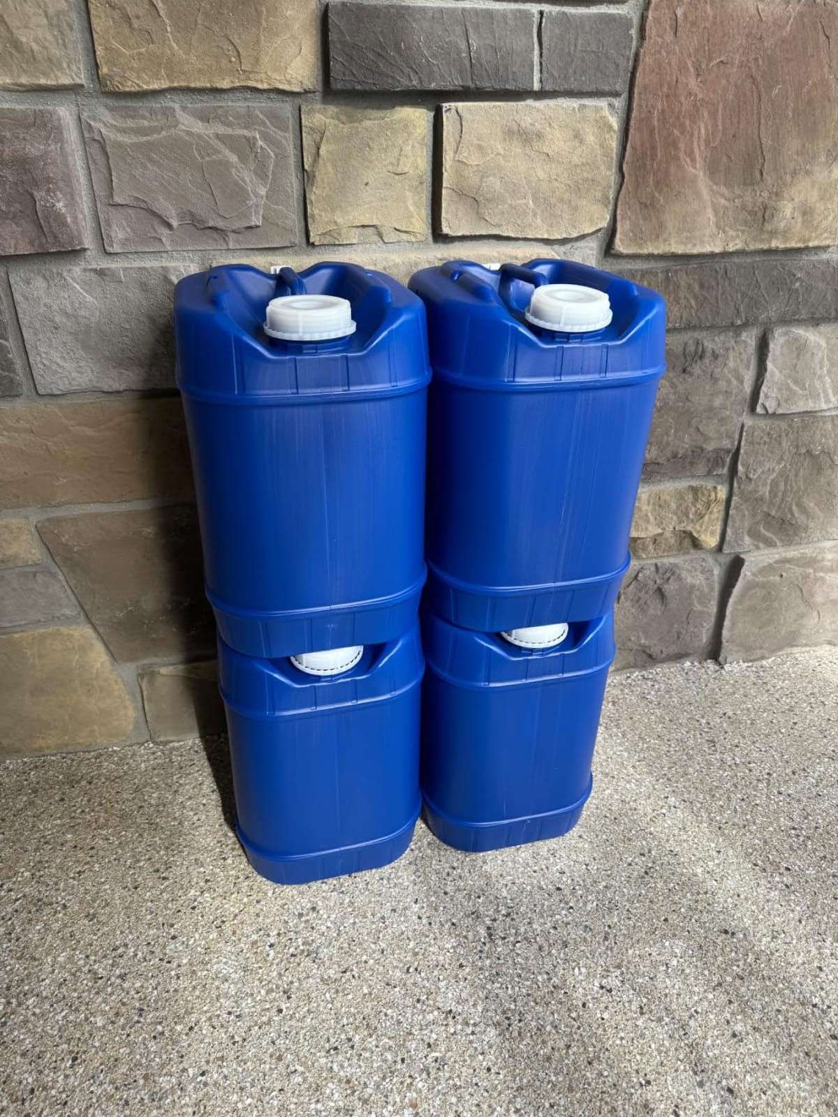 5-Gallon Stackable Water Storage Containers, 5 Lids + 1 Spigot, Easy Fill, Survial Supply Emergency Water Storage for Camping and Disaster Preparedness, RV, 20 Gallon (4 Tanks) customer photo 2
