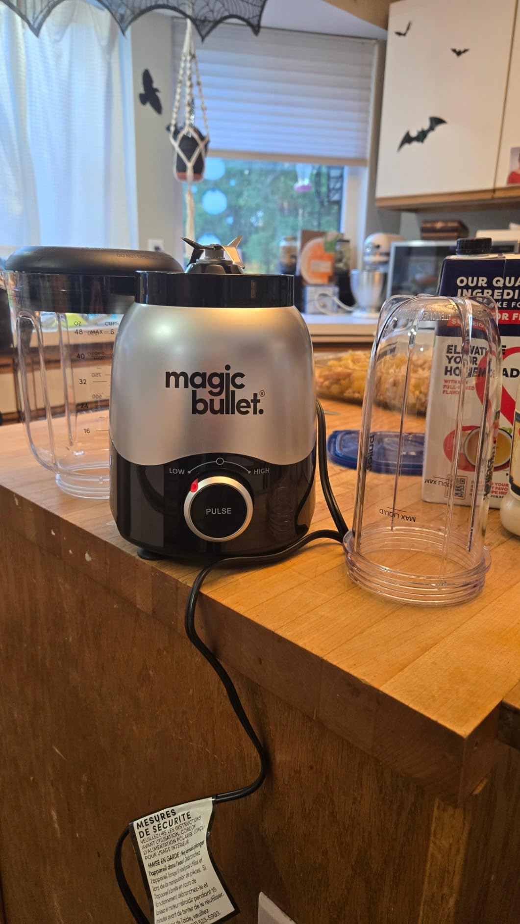 magic bullet Combo Blender, 600W, 48oz Pitcher, 16oz Cup with To-Go Lid, Easy Cleaning, Cross Blade, for Smoothies, Sauces, Shakes, Salsa, Hot Blends, Silver, MBF50200 customer photo 2