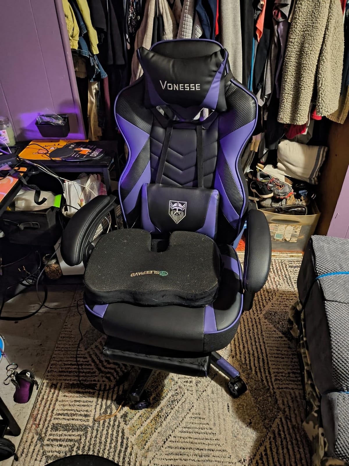 Vonesse Gaming Chair, Big and Tall Office Chair with Footrest and Massage, Gaming Chairs for Adults with Lumbar Support, Ergonomic High Back Computer Desk Chair with Pocket Spring Cushion (Black) customer photo 1