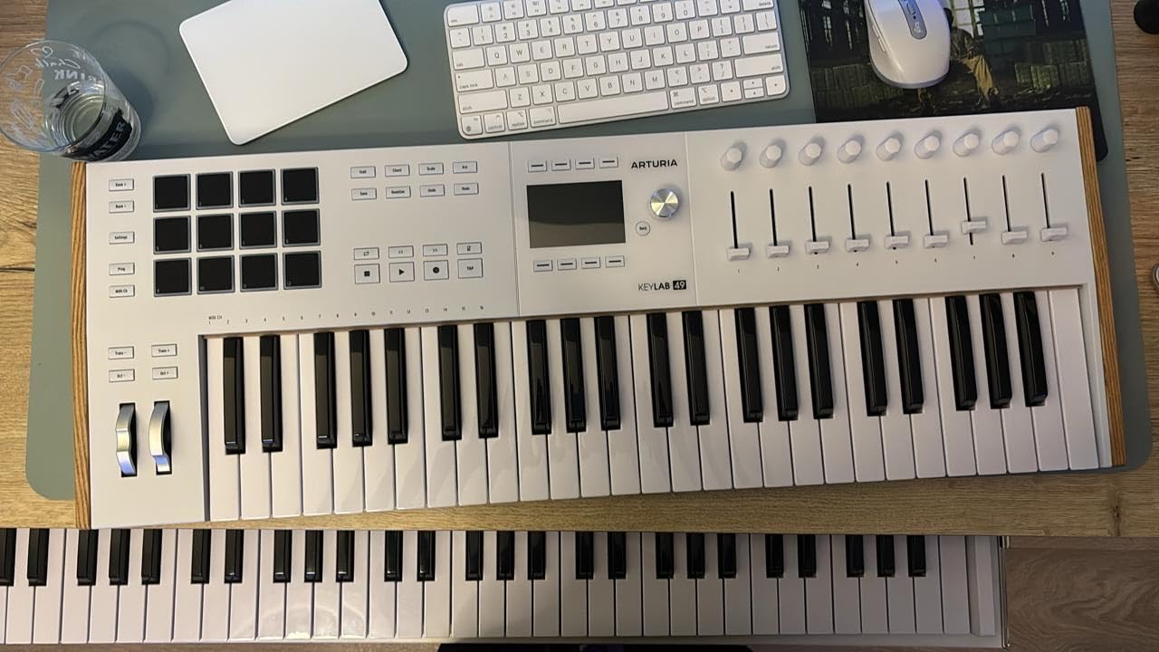 Arturia KeyLab mk3 USB MIDI Keyboard Controller, 61 Key - Black customer photo 2