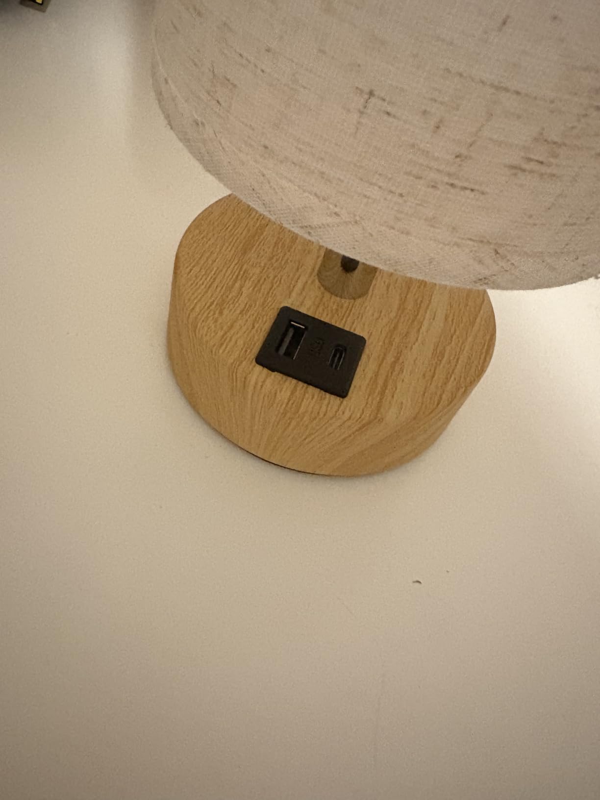Dicoool Bedside Table Lamp for Bedroom - 3-Way Dimmable Touch Lamp, USB A+C customer photo 2