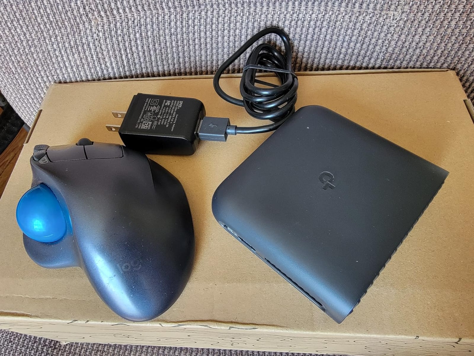 TP-Link Roam 6 AX3000 Dual-Band Wi-Fi 6 Travel Router (TL-WR3002X) customer photo 1