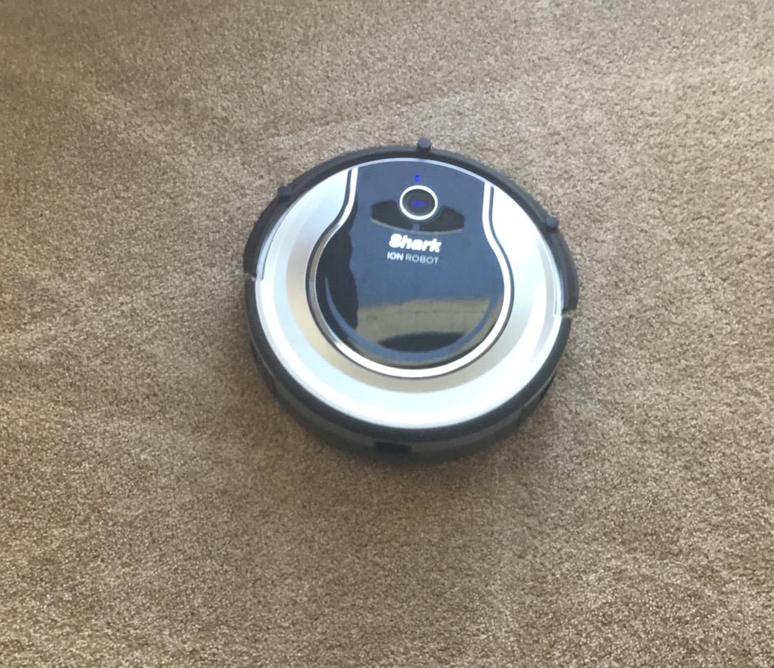 Shark Navigator Robot Vacuum + Self-Empty Base, Grey, RV2120AE customer photo 2