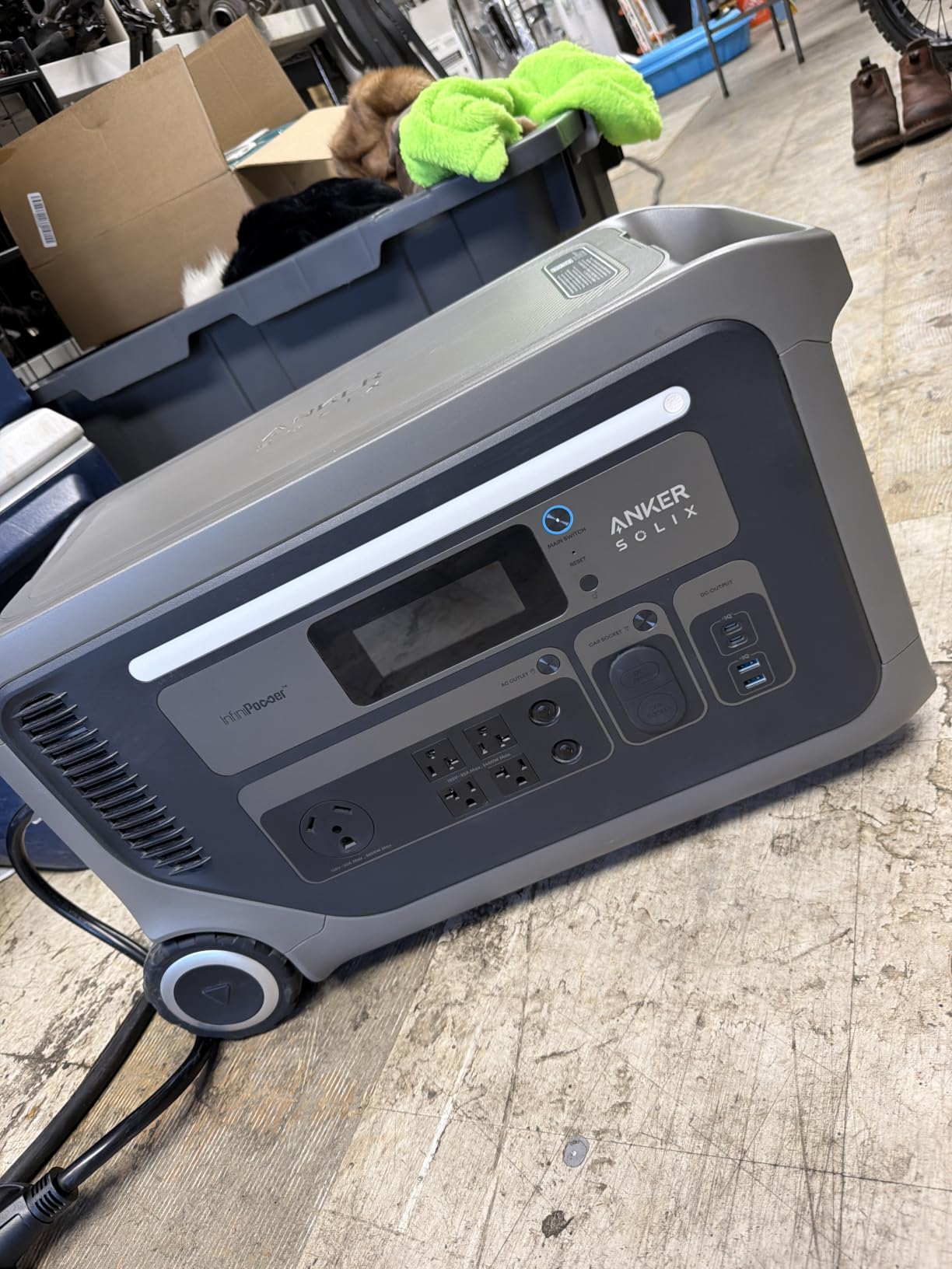 Anker SOLIX F3000 Portable Power Station and Expansion Battery, 3,072Wh customer photo 1