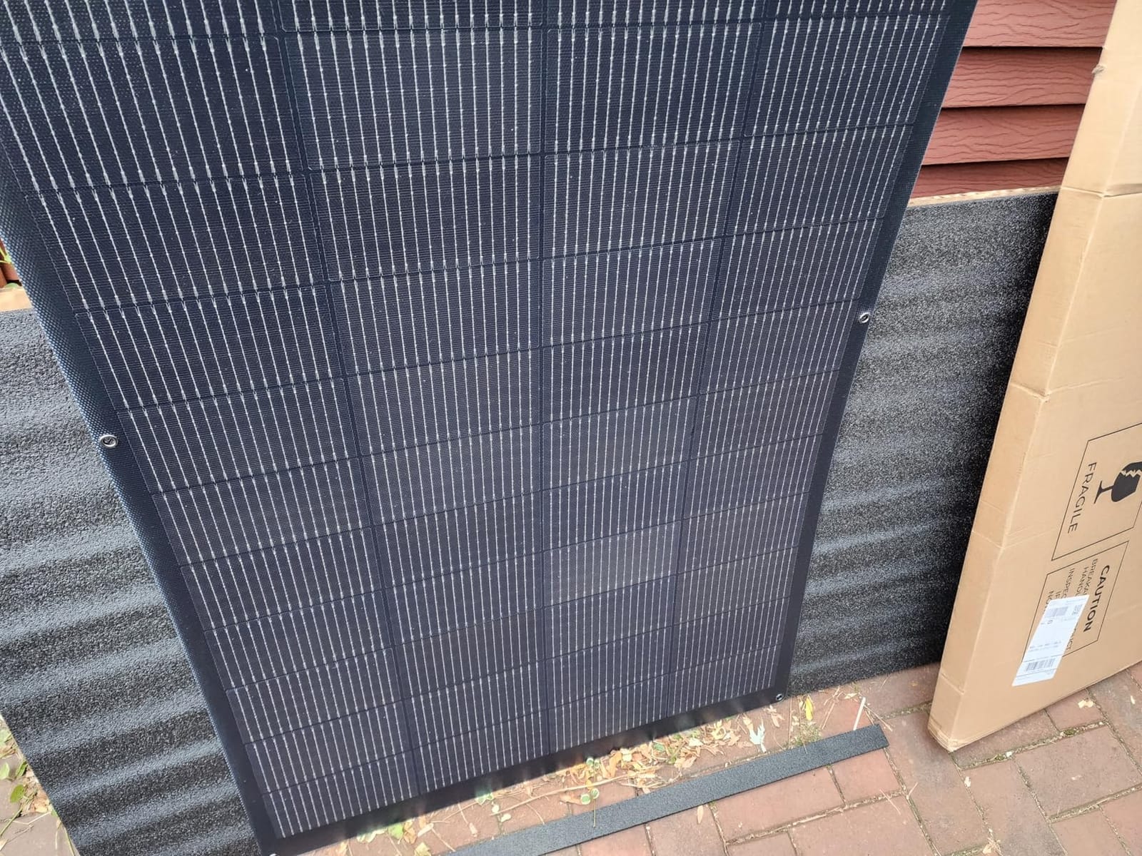 BougeRV Arch Pro 200W Anti-Shading N-Type Fiberglass Flexible Solar Panel customer photo 1