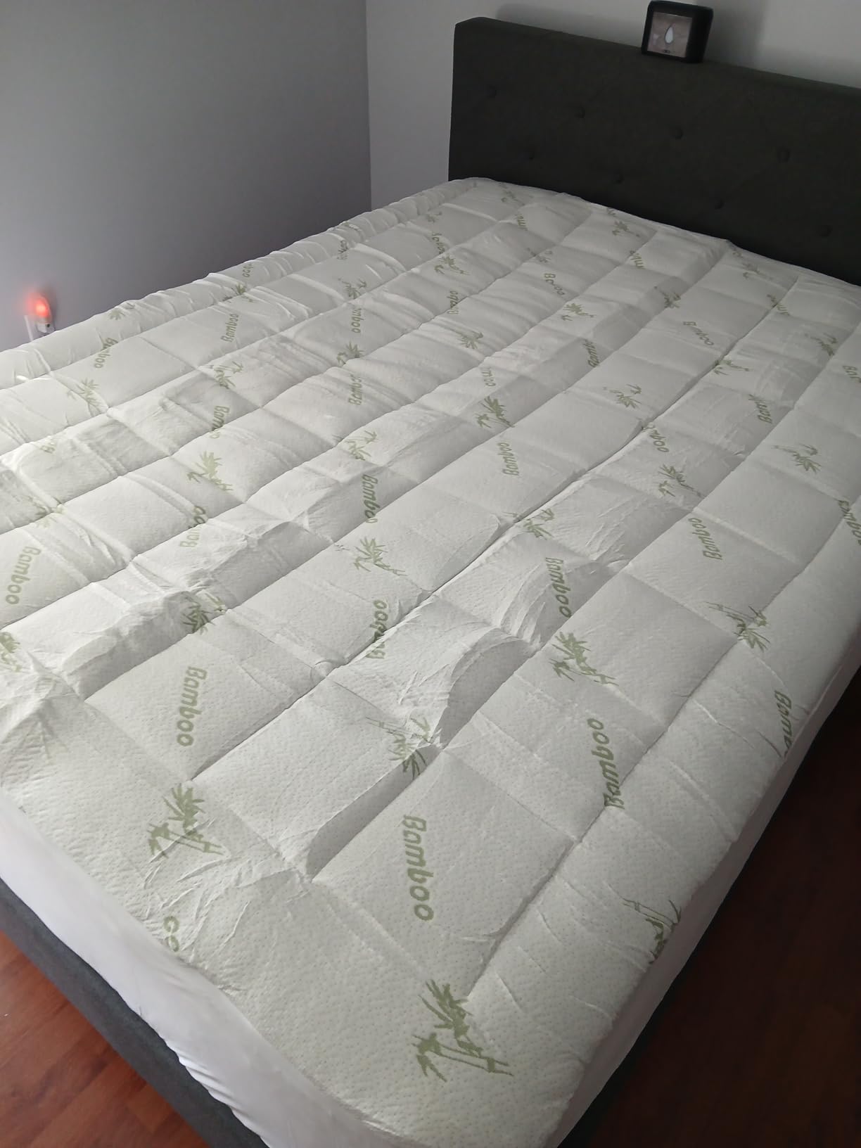 Cooling Mattress Topper Queen – Extra Soft Pillow Top Mattress Pad, Breathable Viscose Made from Bamboo Mattress Protector for Back Pain Relief, Deep Pocket Cover Fits 8–21 Inch customer photo 1
