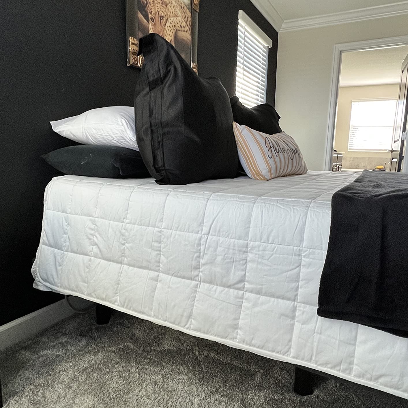 HomeSmart Cooling Weighted Blanket Queen Size 20lbs, Soft Breathable Fabric customer photo 2