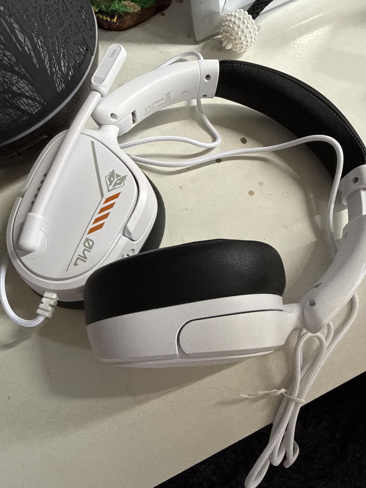 NUBWO HG04L Gaming Headset for PS5/PS4, Xbox Series X|S/Xbox One, Switch – 250g Lightweight, Clear Unidirectional Mic, Soft Memory Earmuffs, 3.5mm Jack for Gaming & Work (Splitter not Included) customer photo 1