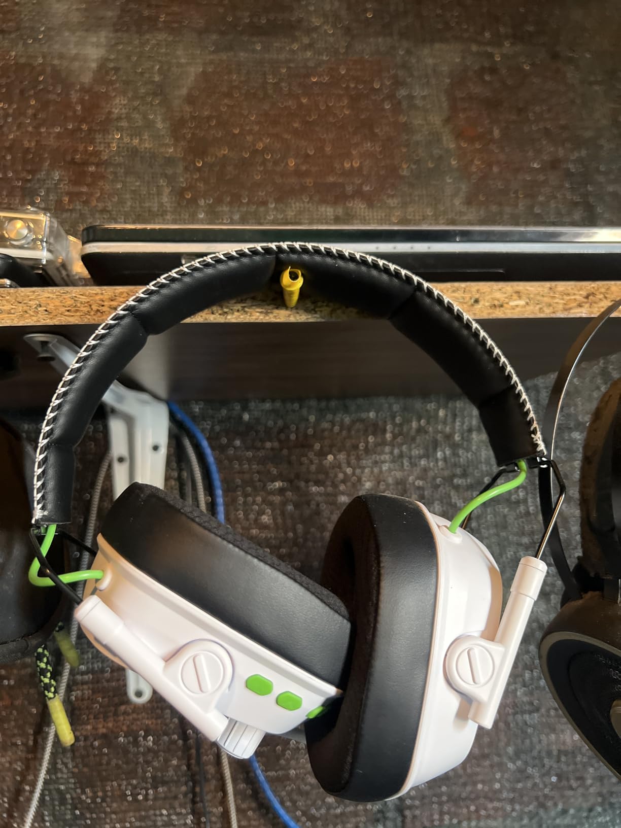 VK81 Wireless Gaming Headset with Mic for PS5 PC Switch, ≤20ms Low Latency customer photo 1