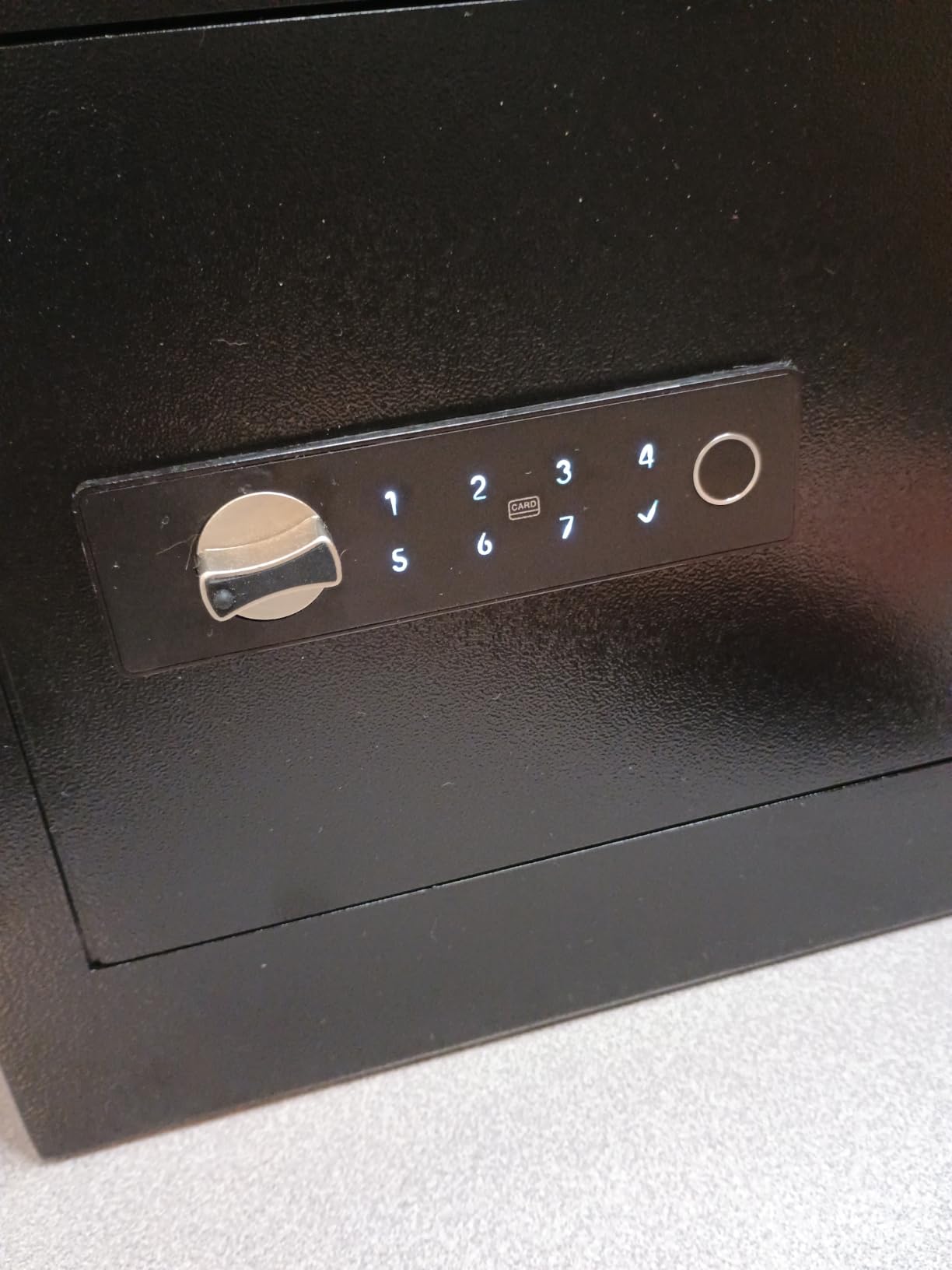 Volcora Smart Key Drop Box with Fingerprint Lock, Drop Safe with Drop Slot, Digital Keypad, Supports Fingerprint/APP Bluetooth/Passcode/Access Card/Key Unlock, Wall Mount Mailbox, Cash Drop Box customer photo 2