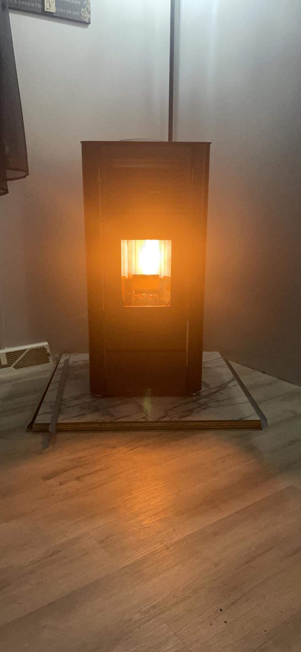 Freedom Stoves Freestanding Independence PS21 Pellet Stove with Battery Backup, Wi-Fi Capability, and Removable Legs - Heats up to 1800 sq ft. (Sandstone Grey) customer photo 2