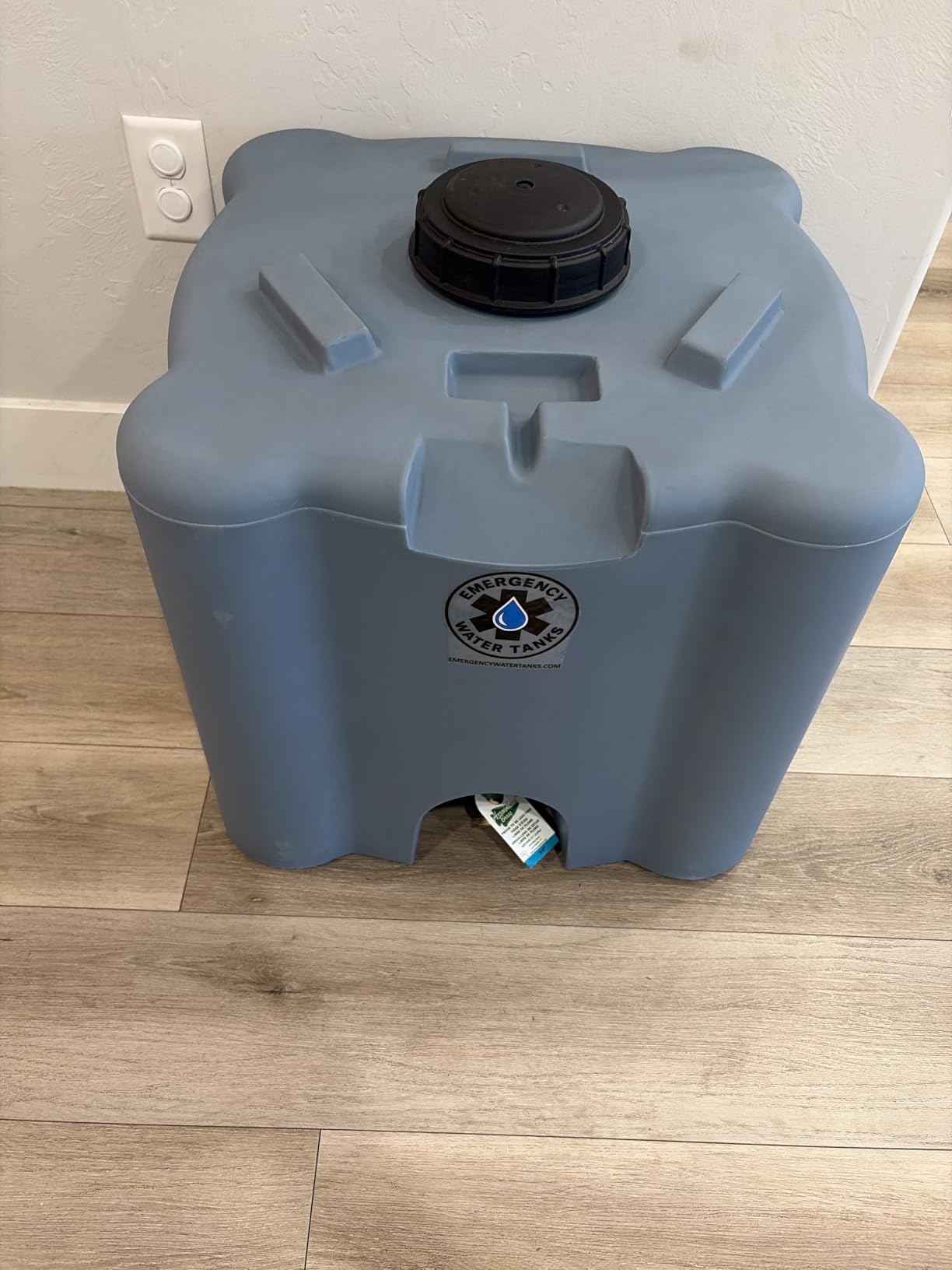30 Gallon Stackable Emergency Water Storage Tank – Heavy-Duty Water Barrel for Long-Term Drinking Water or Preparedness customer photo 1