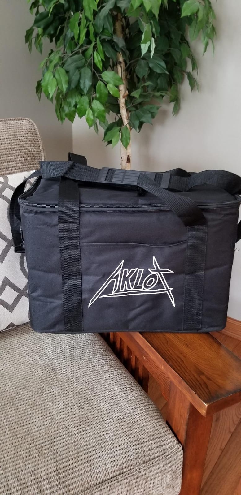 AKLOT Cajon Drum Box Cajons Percussion Instrument Electric Acoustic Jam Full Size Cajons Betula Wood Percussion Box Internal Adjustable Snares with Gig Bag for Stage Performance (Electric Cajon) customer photo 2