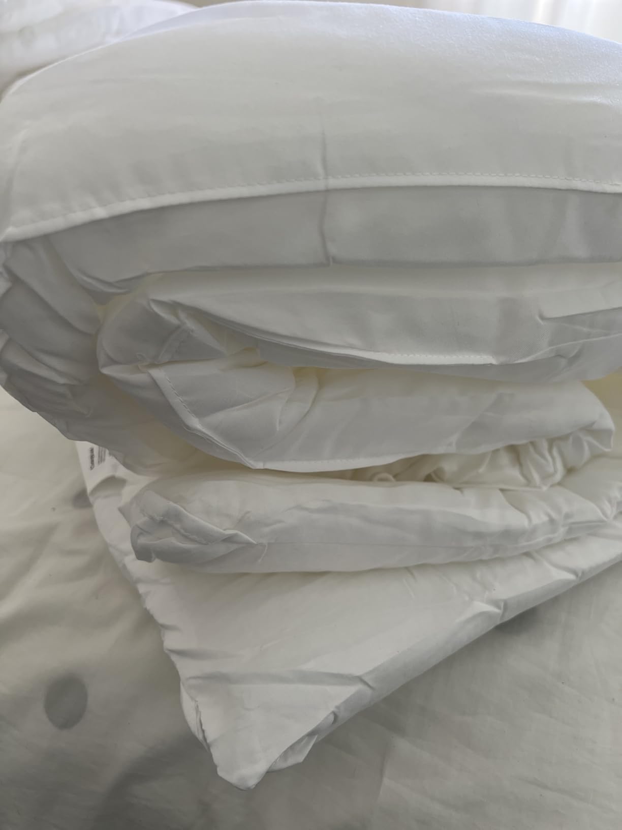CozyLux Queen Size Duvet Insert, 300GSM Down Alternative Comforter, White customer photo 2